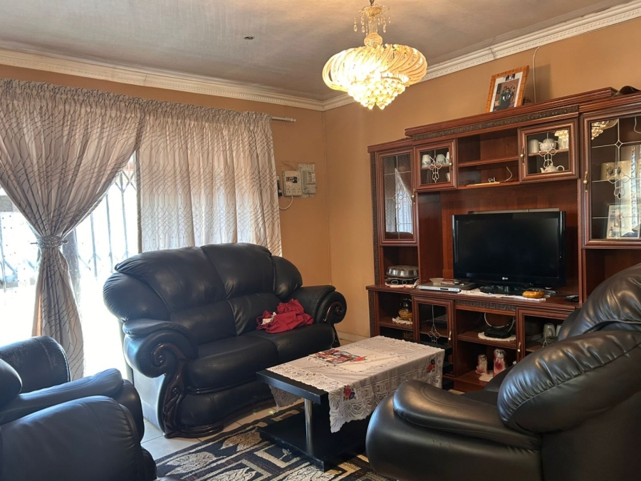 2 Bedroom Property for Sale in Bloemside Free State